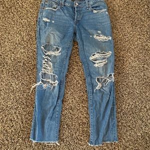 Abercrombie & Fitch Low Rise Boyfriend Jeans